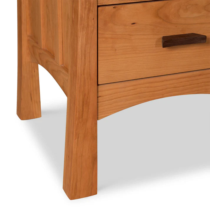 Vermont Furniture Craftsman 3-Drawer Nightstand